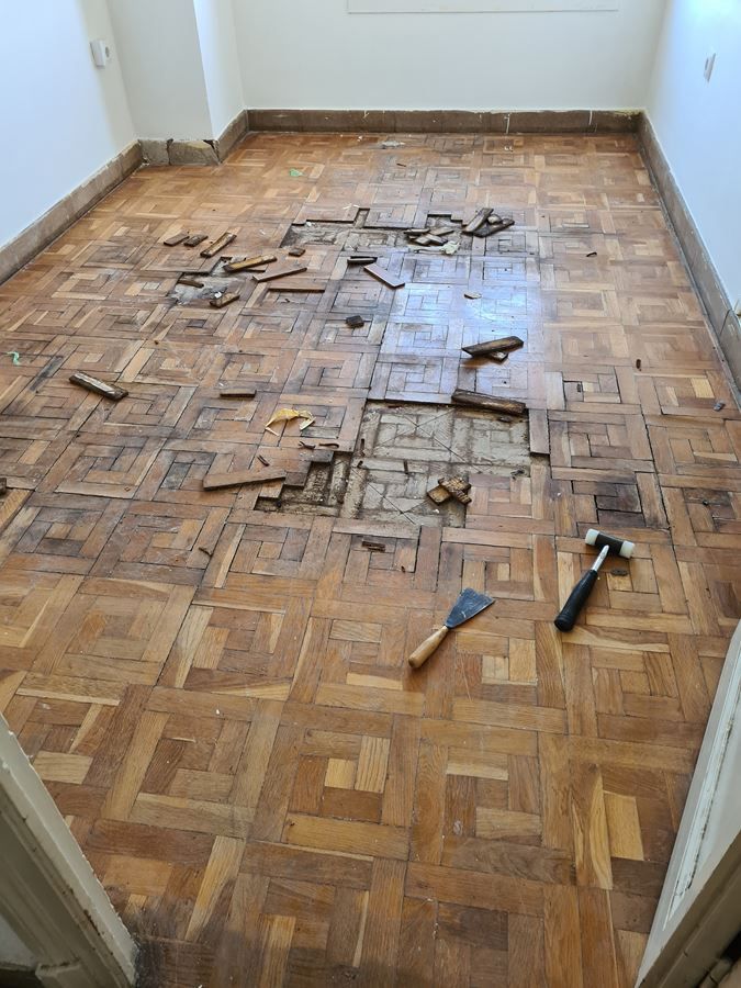 Reparació i restauració de parquet de Taco de Roble Lleida