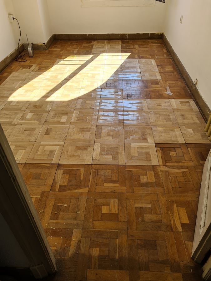 Reparació i restauració de parquet de Taco de Roble Lleida