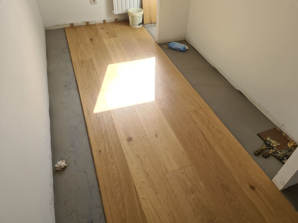 Colocación de parquet flotante marca Maderas de Autor - Andreu Parquets