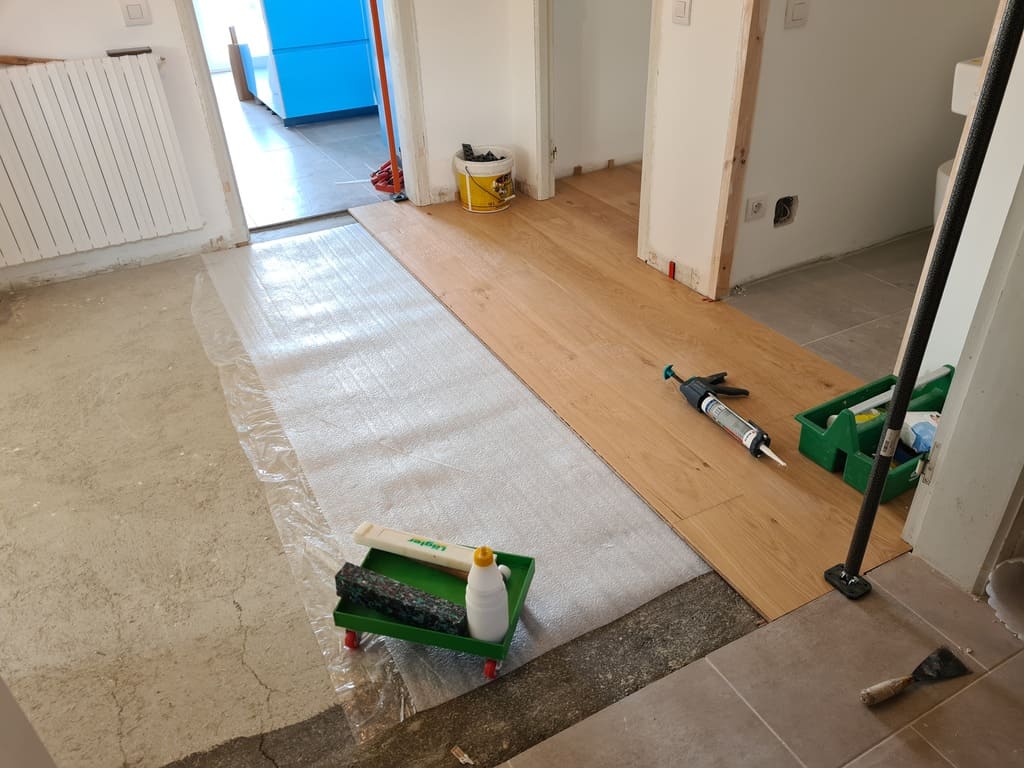 Colocación de parquet flotante marca Maderas de Autor - Andreu Parquets