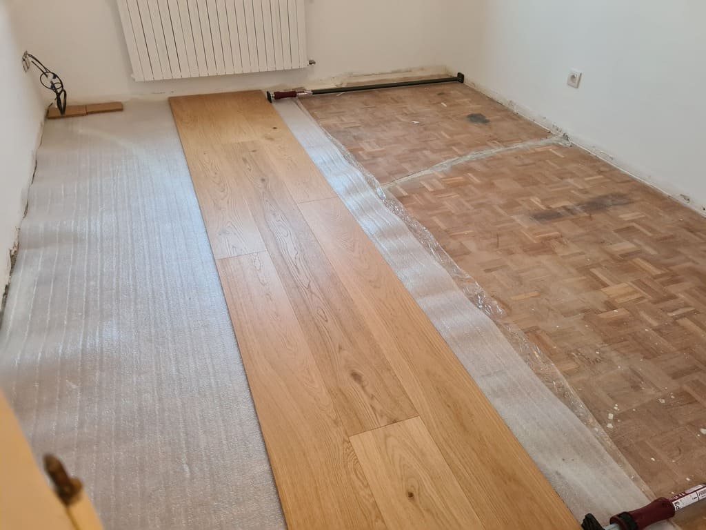 Colocación de parquet flotante marca Maderas de Autor - Andreu Parquets