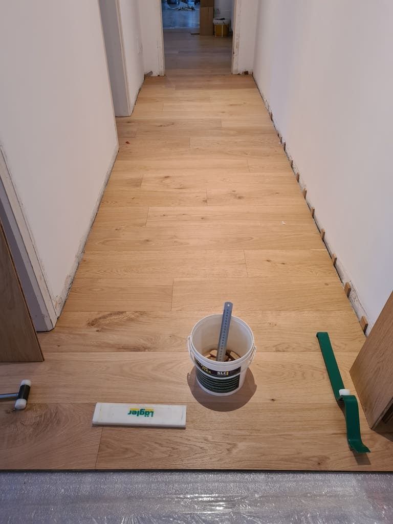 Colocación de parquet flotante marca Maderas de Autor - Andreu Parquets