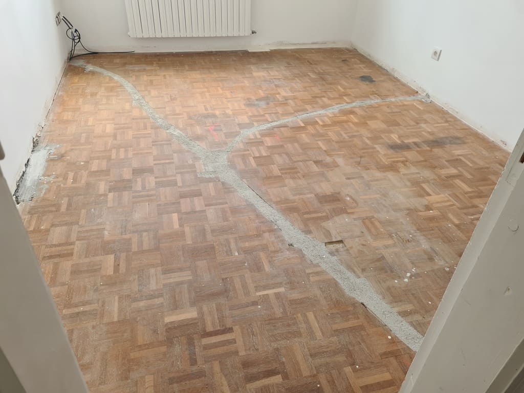 Detalle del suelo antes de la colocación del parquet - Andreu Parquets