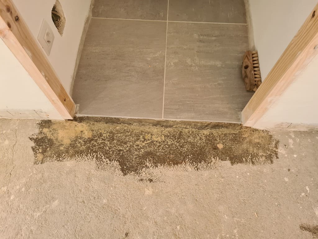 Detalle del suelo antes de la colocación del parquet - Andreu Parquets
