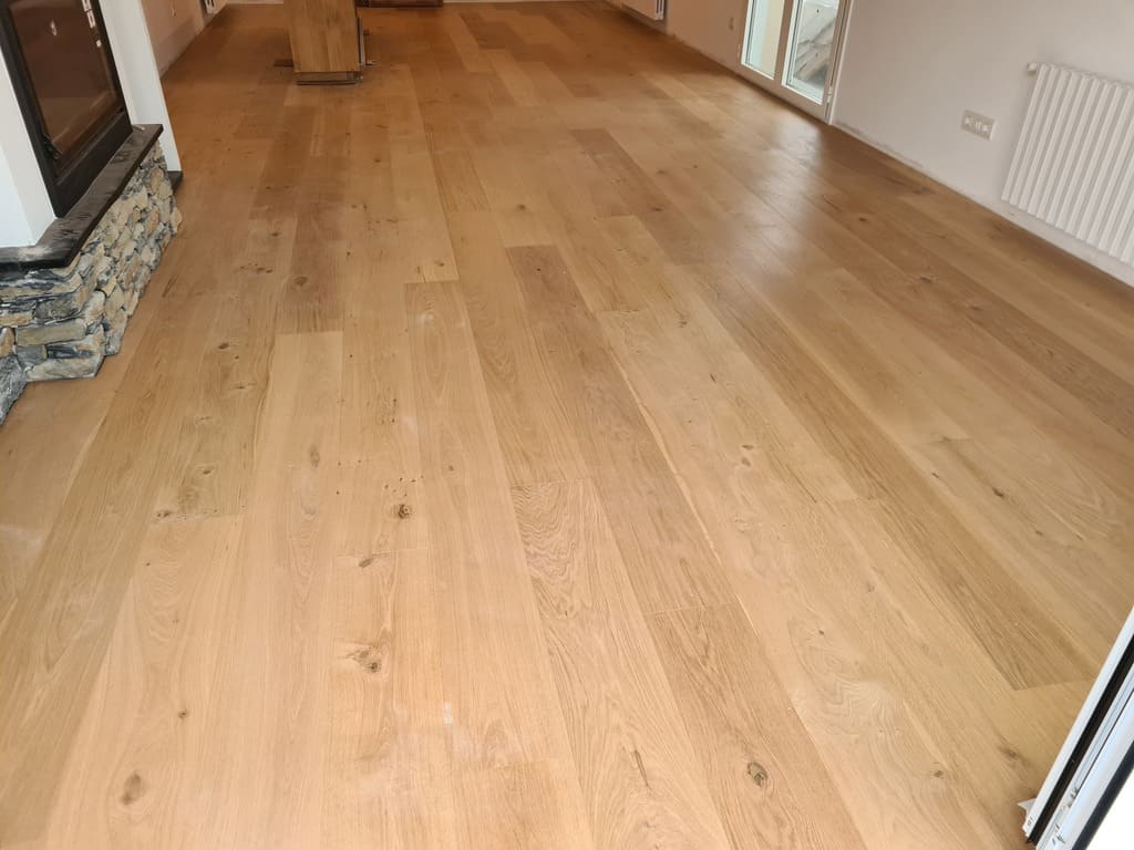 Detalle del suelo de parquet colocado Andreu Parquets