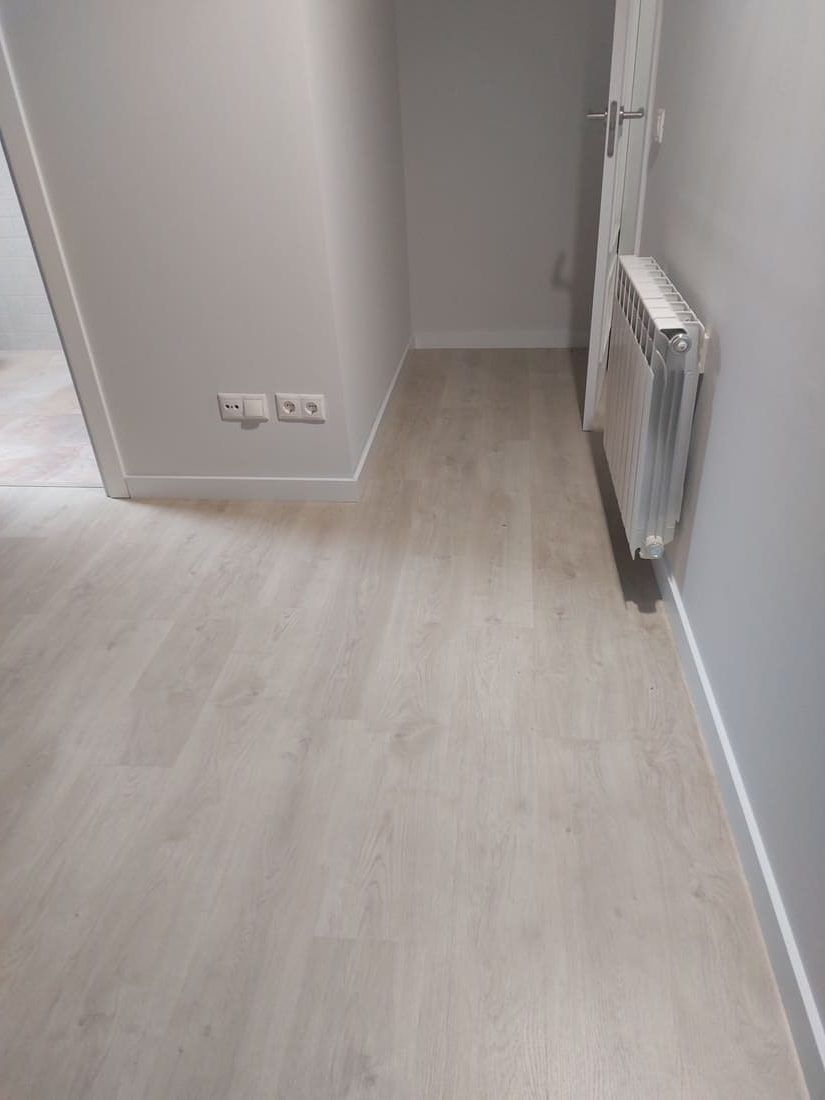 Detalle del Pavimento Laminado de la marca FinFloor instalado - Andreu Parquets